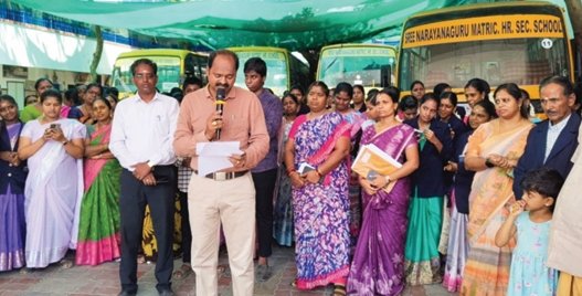 100 சதவீத தேர்ச்சி பெற்ற ஸ்ரீ நாராயணகுரு பள்ளி மாணவர்களுக்கு பாராட்டு