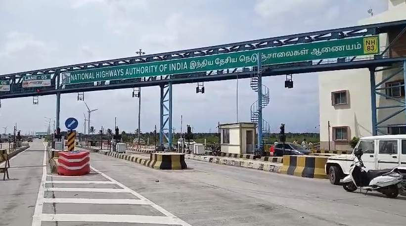 பொள்ளாச்சி – உடுமலை சுங்கச் சாவடி திறப்பு ரத்து
