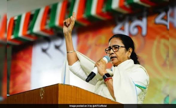 பாஜகவுக்கு மம்தா பானர்ஜி கடும் கண்டனம்