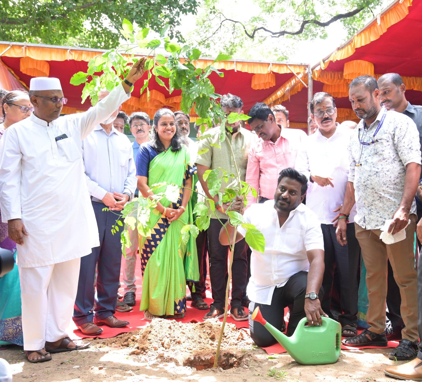 நீர் எழில் பள்ளி திட்டம் -அமைச்சர் தொடங்கி வைத்தார்