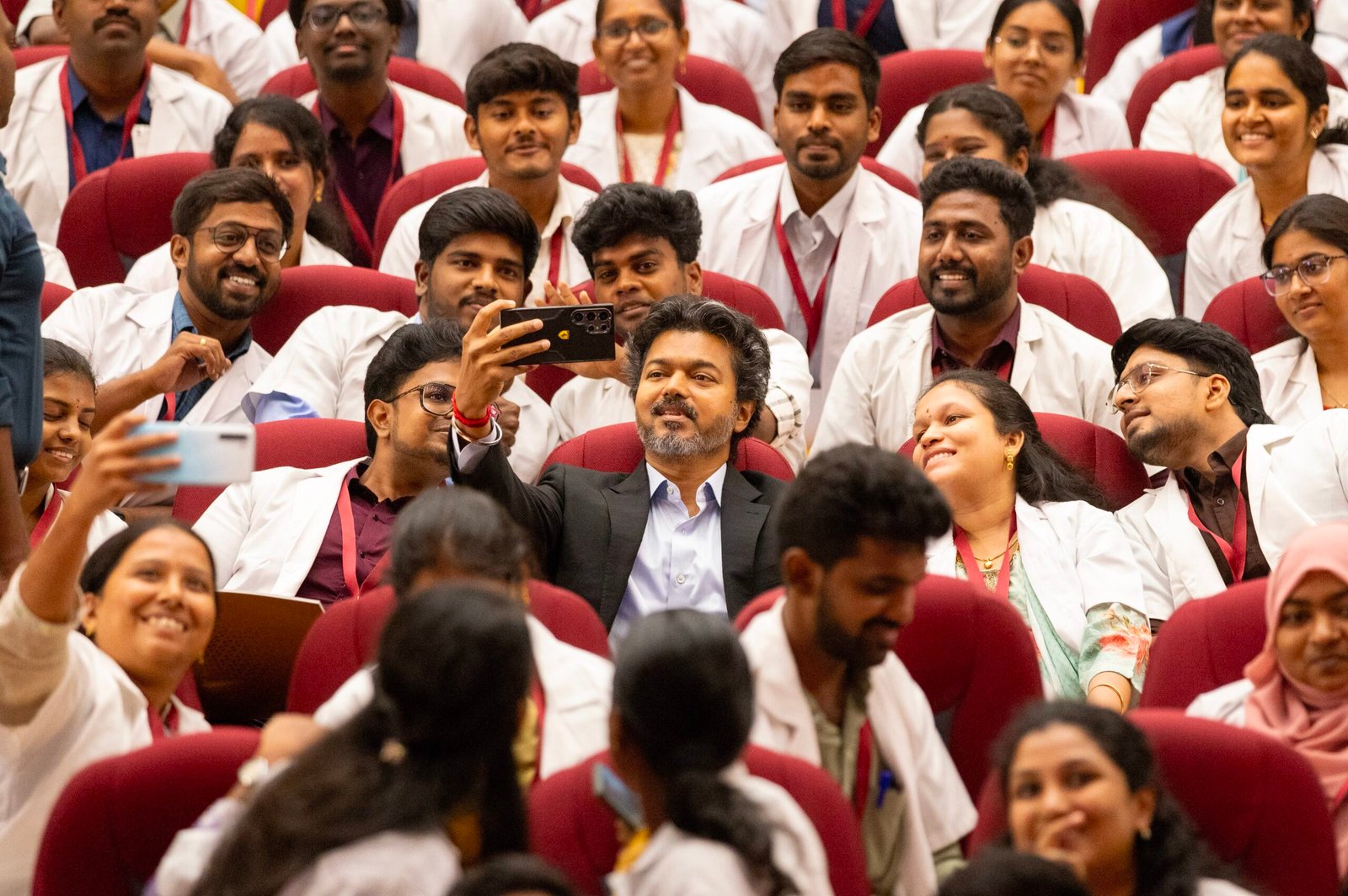 புதிய மருத்துவ கட்டிடங்கள் – முதல்வர் விஜய் திறந்து வைப்பு